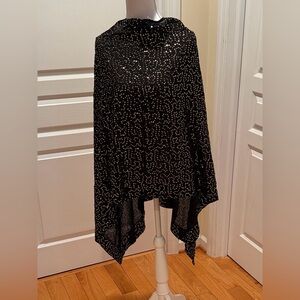 Joan Rivers Black and Gold Sequence Light Poncho , Elegant Statement Piece NWT